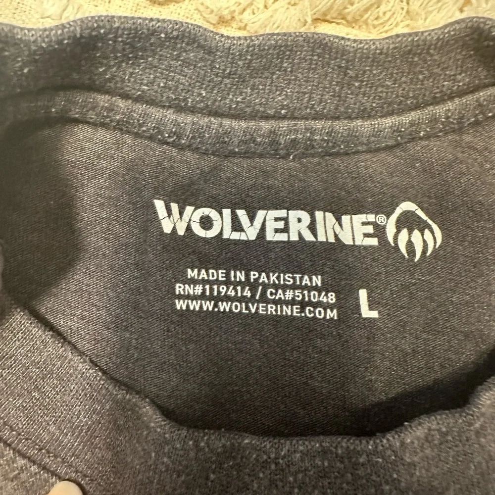 Wolverine Men’s L Charcoal Short Sleeve Tee - Picture 3 of 4